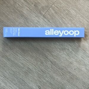 Alleyoop eyeshadow and liner stick